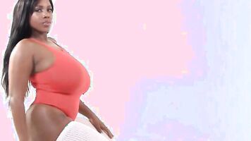 THICK EBONY FUCKS HERSELF WITH HER TOYS