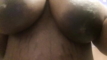 Fat ebony pussy play